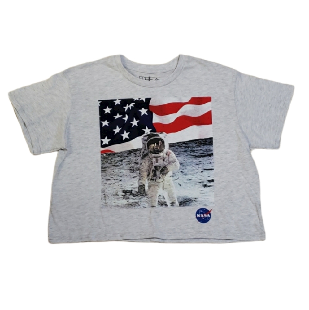 NASA Astronaut on Moon Crop Top Shirt Size XXL Juniors NWOT USA Flag Patriotic